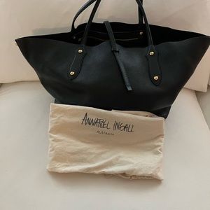 Annabel Ingall black tote leather bag. Authentic.🌸🌸🌸